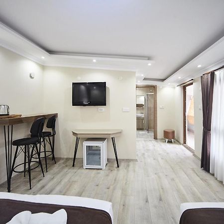 Luna Suites Taksim Istanboel Buitenkant foto