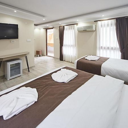 Luna Suites Taksim Istanboel Buitenkant foto