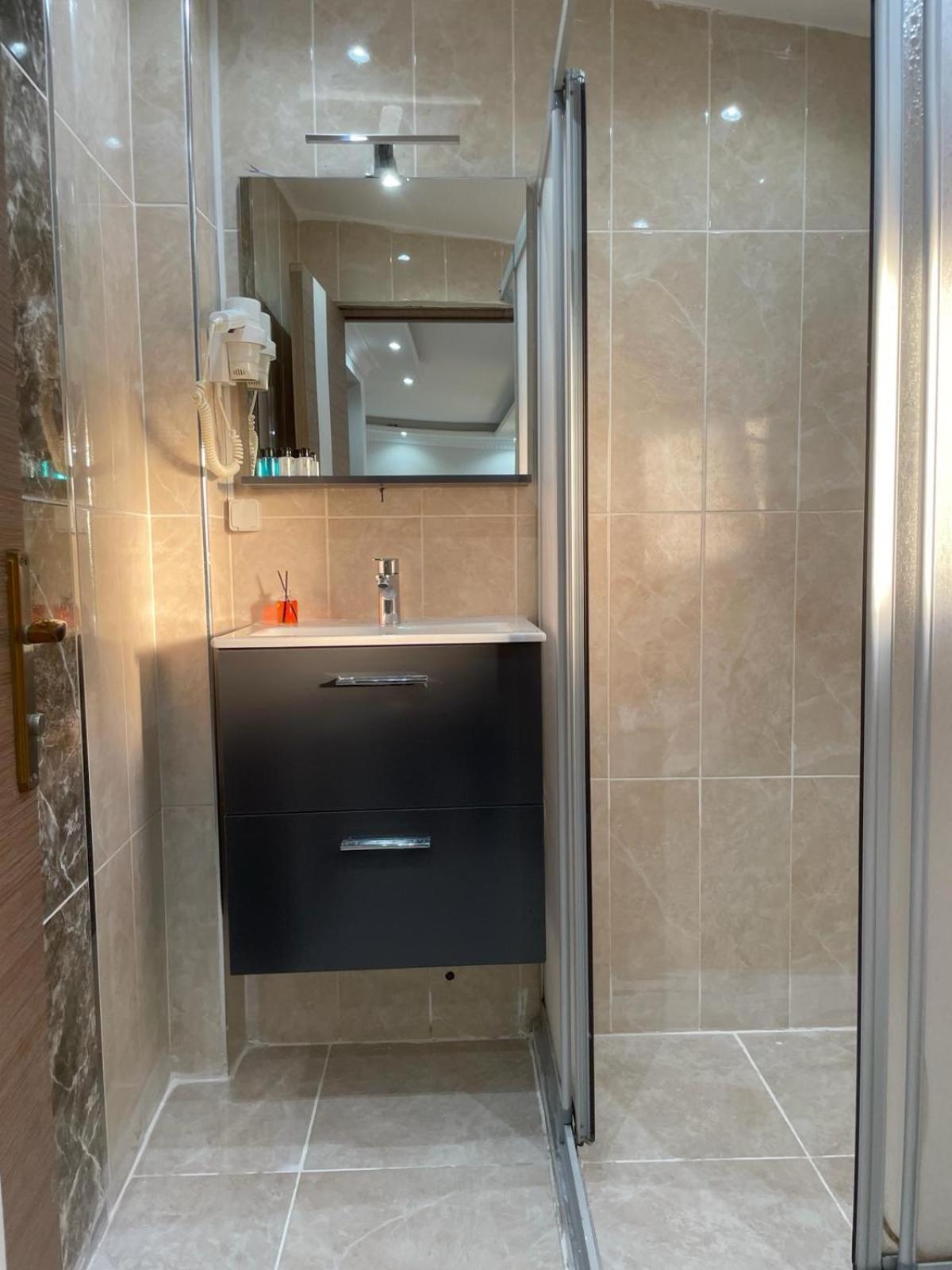 Luna Suites Taksim Istanboel Buitenkant foto