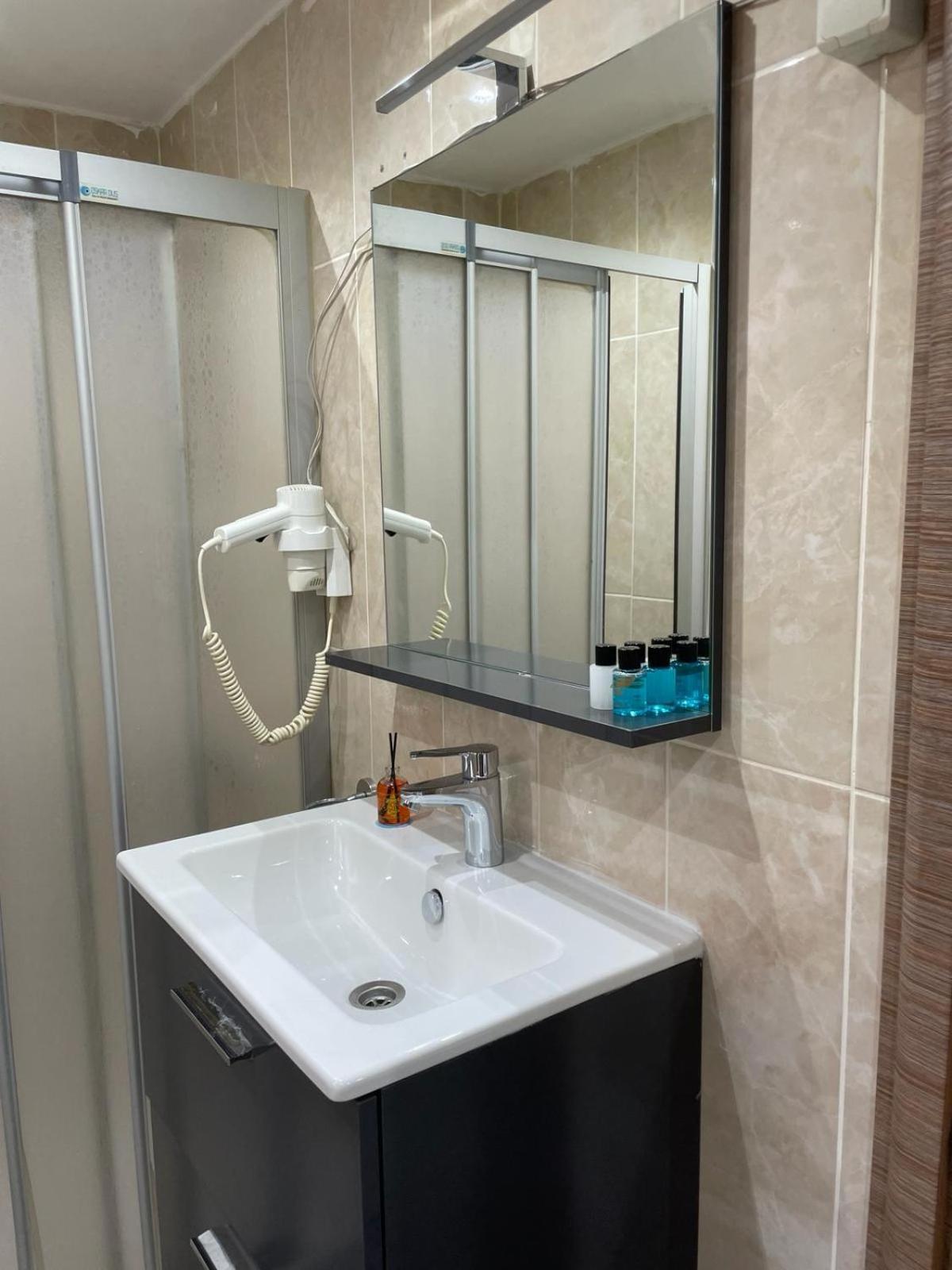 Luna Suites Taksim Istanboel Buitenkant foto